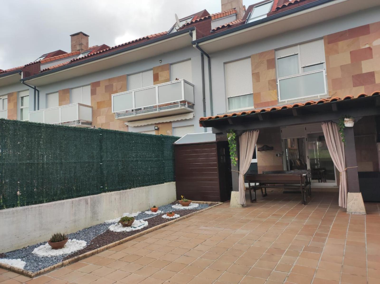 Chalet Bajo Con Jardin, Patio, Cenador Y Barbacoa. Viveda Exteriér fotografie
